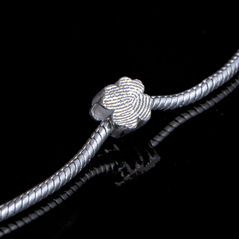 0501-00 Klavervormige bead