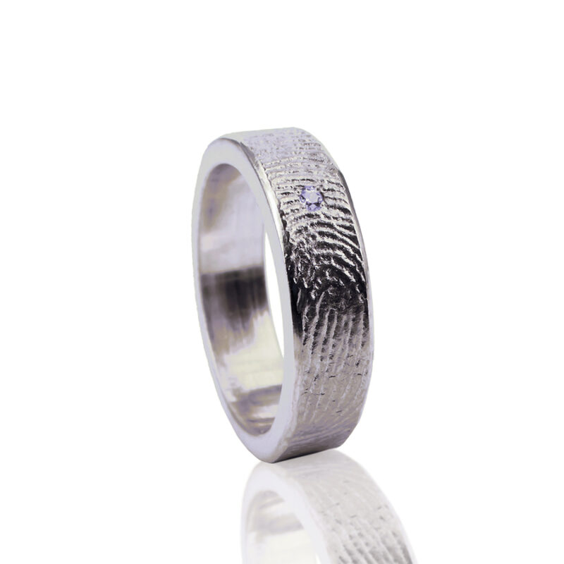 0101-01 Vingerafdruk ring met steen
