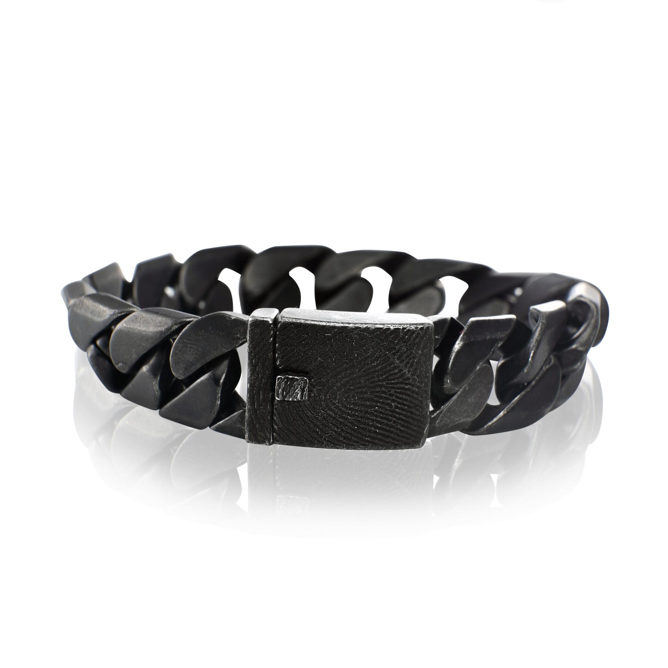 stoere zwarte edelstalen armband met vingerafdruk