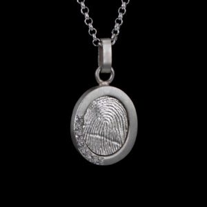HA-O003-G07 Ovale hanger met vingerafdruk