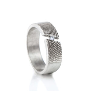 0119-00d Vingerafdruk ring met steen