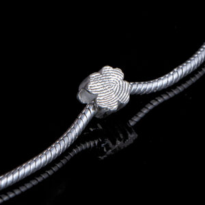 0501-00 Klavervormige bead