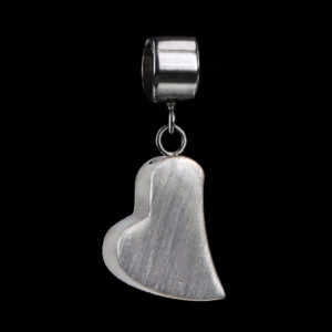 1010-00 Bead met hart voor armband