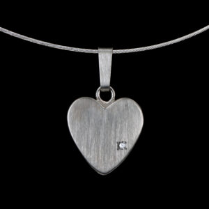 HD-O001-G01 Hartvormige hanger met steen