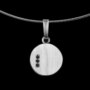 HD-O002-G03 Ronde hanger met 3 stenen