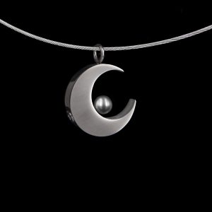 HS-D248-P00 Maan hanger met zoetwaterparel