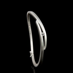 AO-D056-K00 Armband met zirkonia