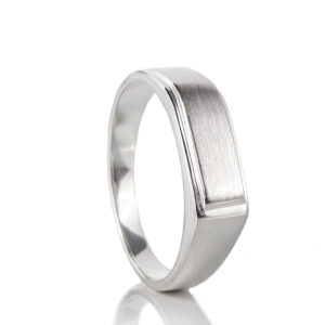 RD-D025-G00 Design ring met gesloten askamer