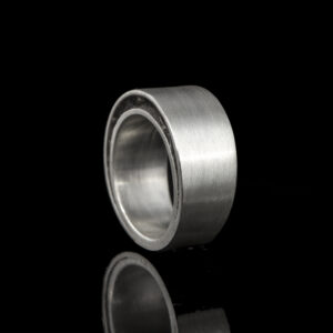 RO-D055-G00 Ring met open askamer aan de zijkant