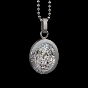 HO-C003-G07 Ovale hanger, open askamer aan de voorzijde en 7 stenen