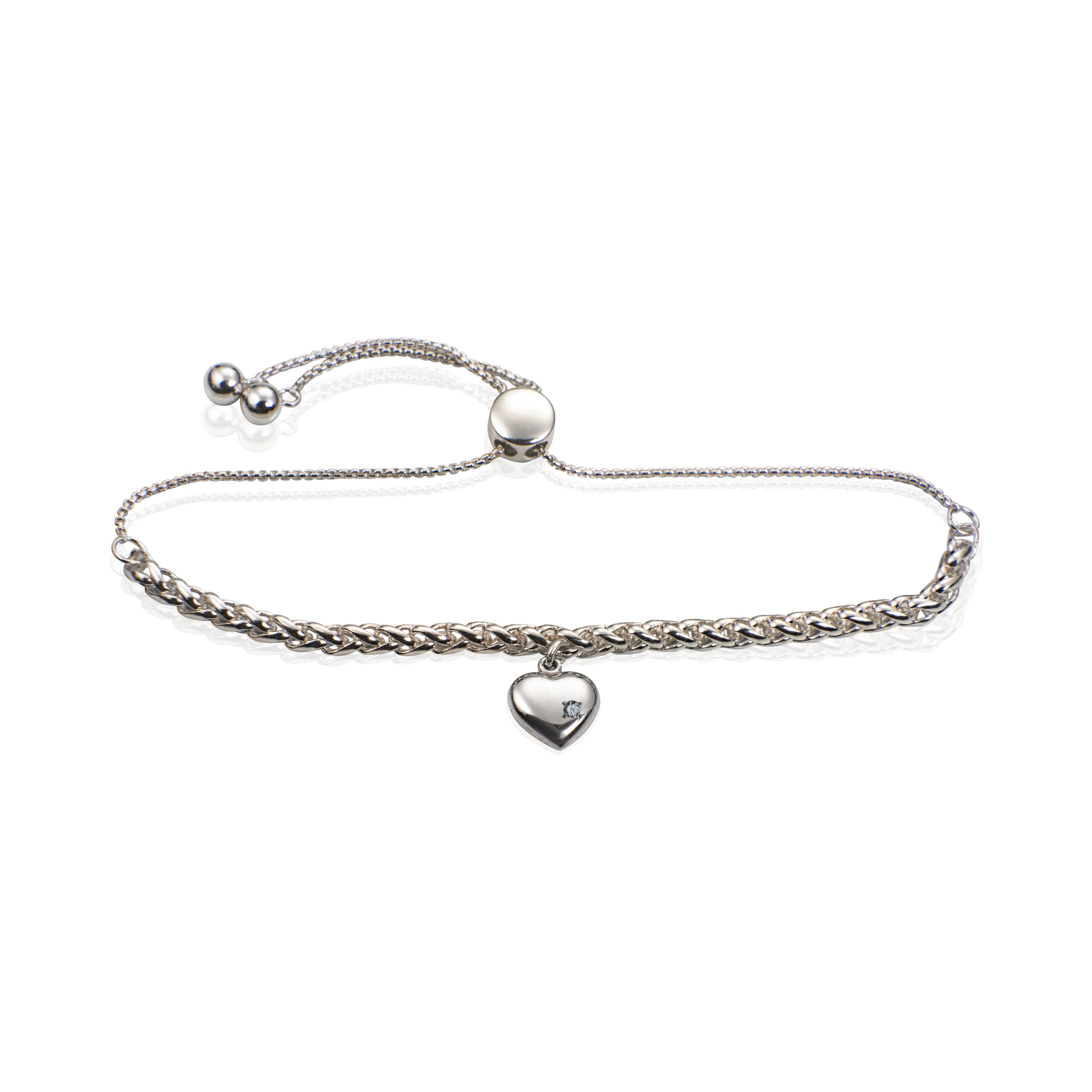 Zilveren gevlochten verstelbare armband met pavé hartvormige hanger, zirkonia en dichte askamer, handgemaakt herinneringssieraad.
